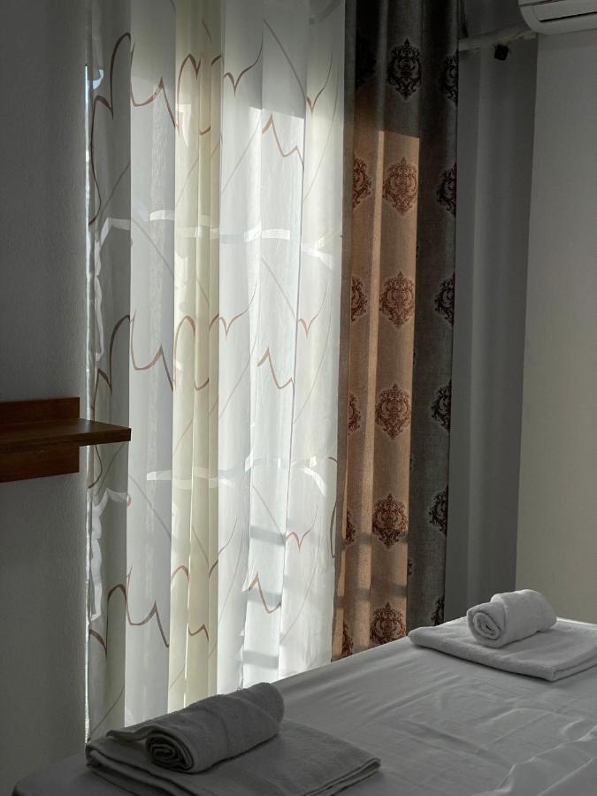 Stone City Apartament Apartment จีโรคาสเตอร์ ภายนอก รูปภาพ