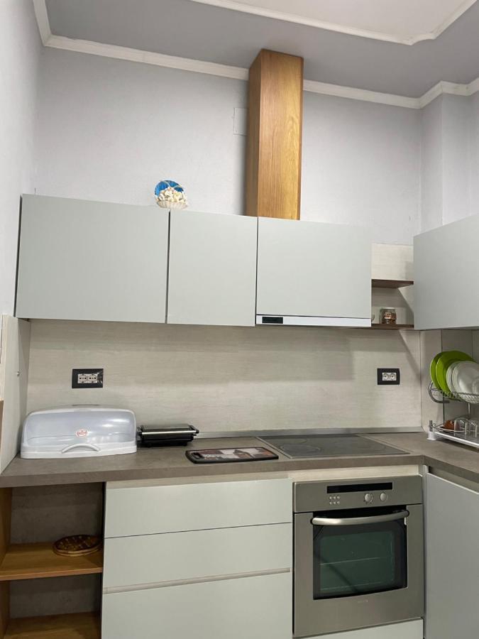 Stone City Apartament Apartment จีโรคาสเตอร์ ภายนอก รูปภาพ