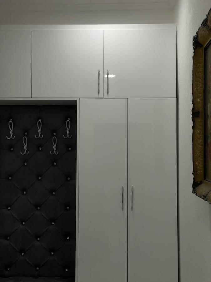 Stone City Apartament Apartment จีโรคาสเตอร์ ภายนอก รูปภาพ